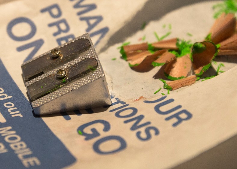 EF2470-PencilSharpener